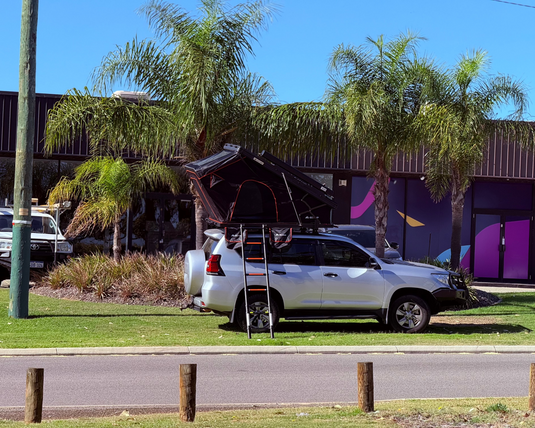 CCAMP Premium Plus Rooftop Tent