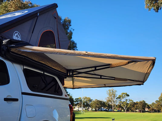 Freestanding 270 Awning